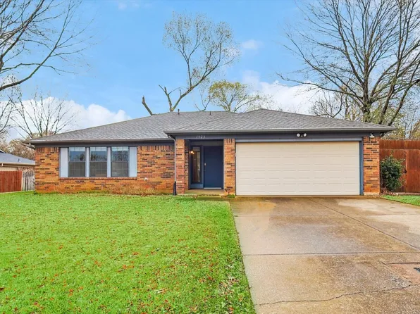 1923 Buckeye Dr, Flower Mound, TX 75028