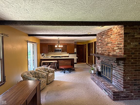 5th image of 3048 Lakewood Dr
