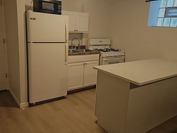 5th image of 4311 N Melvina Ave #1