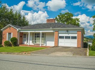182 Church St, Tazewell, VA 24651