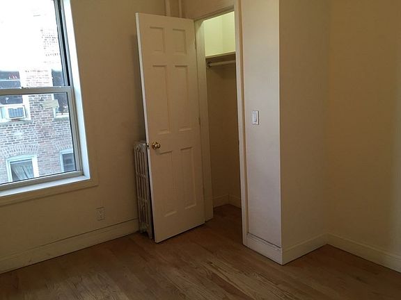 5th image of 4007 67th St APT 26