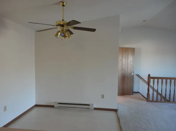 Mayville Gardens Apartment Homes, 50-68 S Mountin Dr #68-2, Mayville, WI 53050
