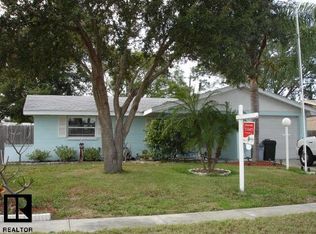 9394 110th St, Seminole, FL 33772