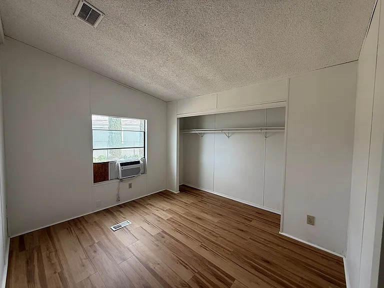 2381 E Butler Ave — Photo 5