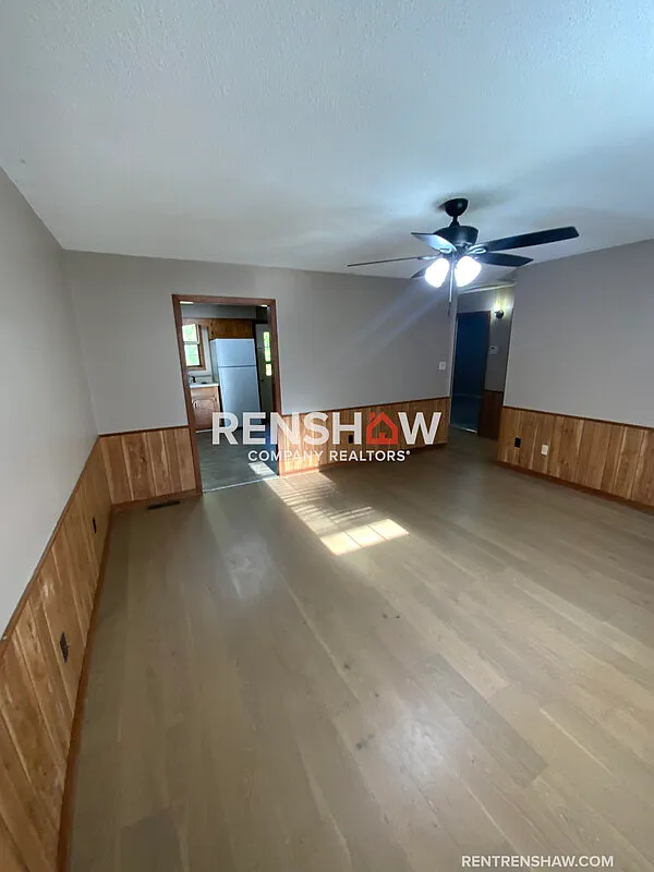 Building Photo - 810 E Tickle St #3