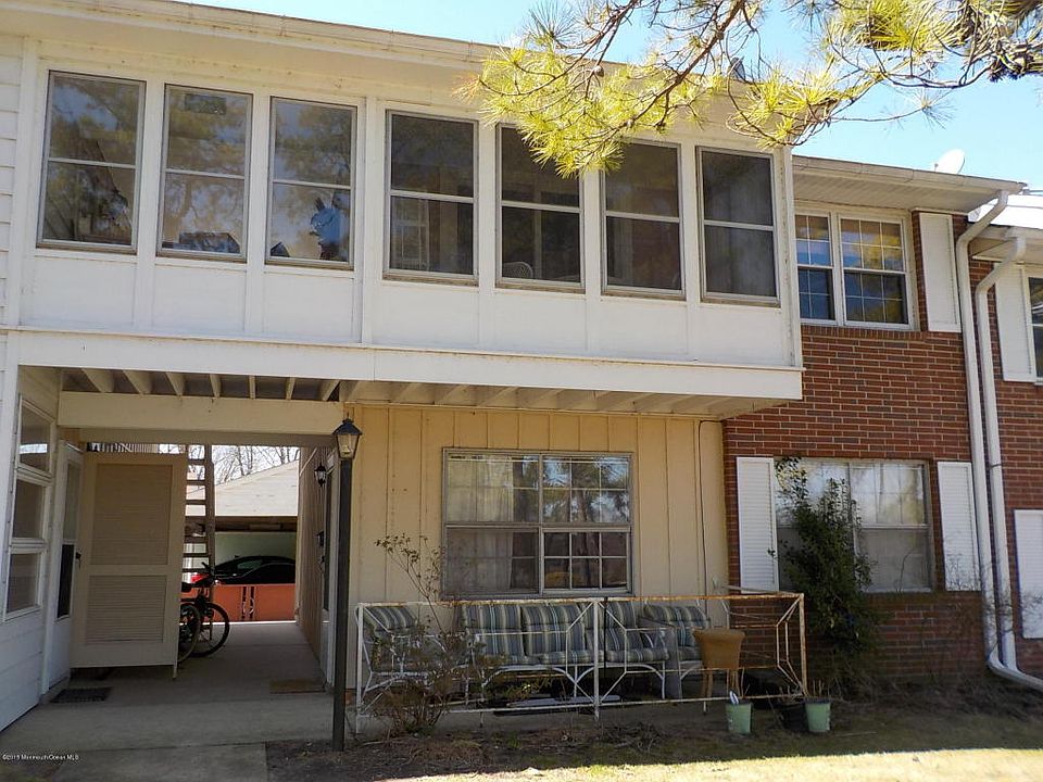 1st image of 44K Cambridge Ct #200K