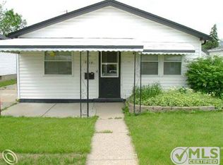 8715 Essex Ave, Warren, MI 48089