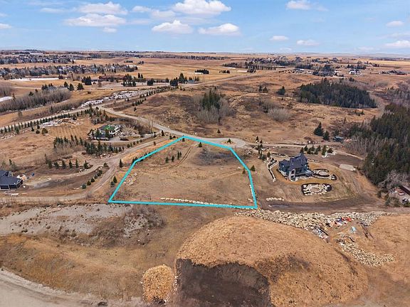 2nd image of 40 Devonian Ridge Pl