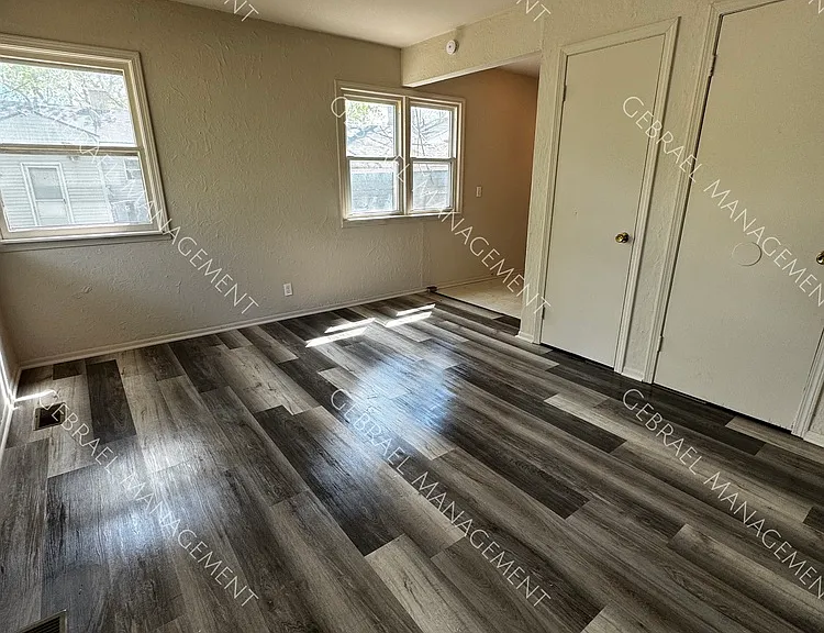 3026 Montana Ave — Photo 7
