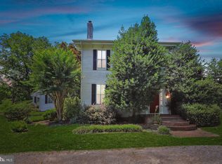 10709 Croom Rd, Upper Marlboro, MD 20772