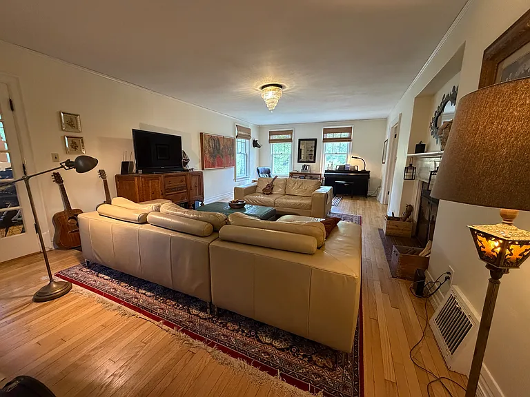1010 Yale Rd — Photo 5