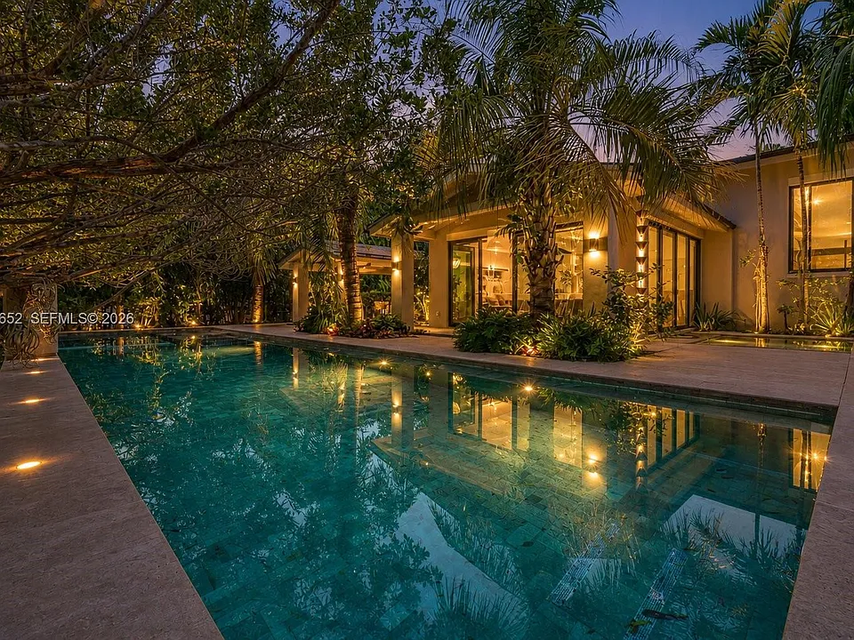 6840 Sunrise Pl