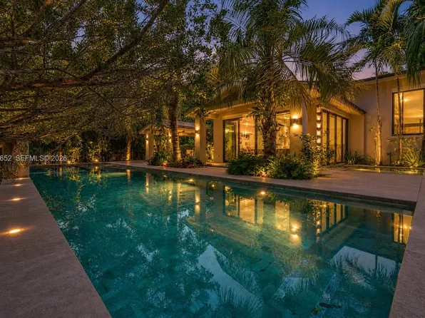 6840 Sunrise Pl, Coral Gables, FL 33133