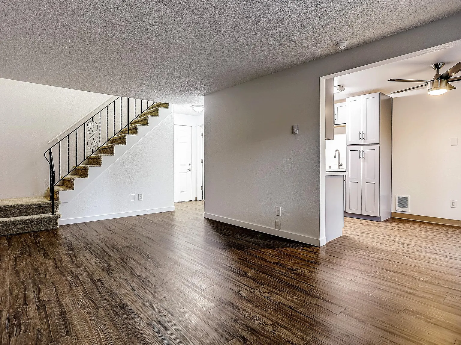 Tall Tree Manor — Photo 2