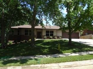 2904 Conestoga Ct, Columbia, MO 65203