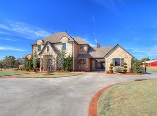 8825 Legacy Crossing Dr, Oklahoma City, OK 73169