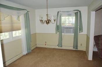 5th image of 15 Sturbridge Ct