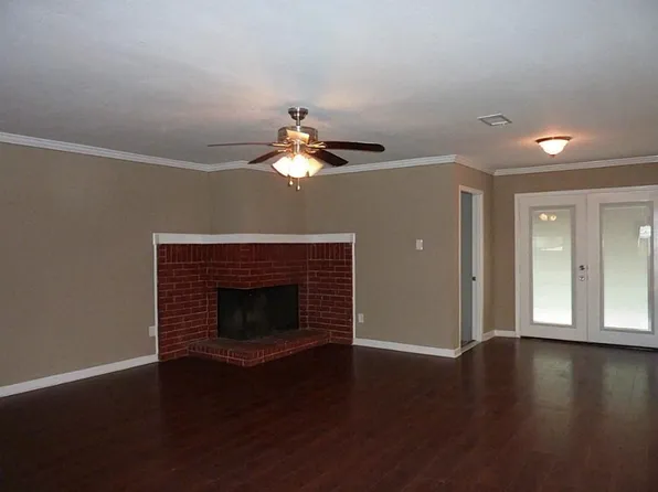 5871 Schevers St, Houston, TX 77033