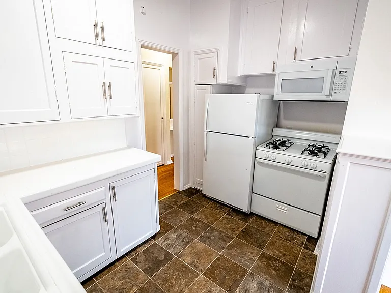 147 North Hamilton Drive — Photo 20