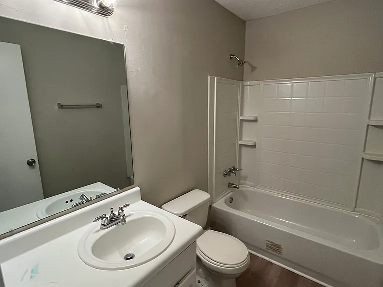 5255 Greenwood Ter — Photo 11