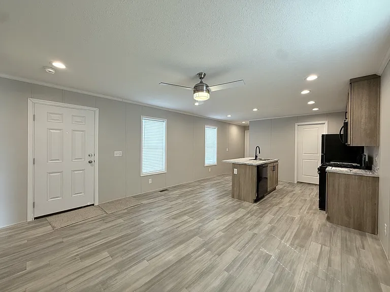 29800 Guilford Cir #168 — Photo 5