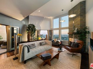 5677 Spreading Oak Dr, Los Angeles, CA 90068