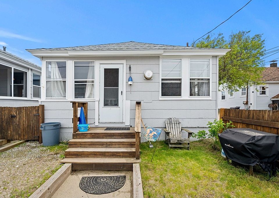 1st image of 14 Vermont St #A