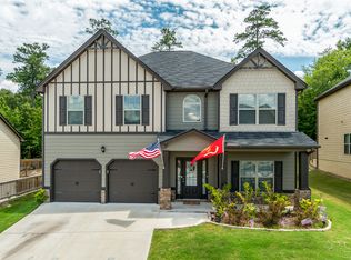 1270 Long Acre Dr, Loganville, GA 30052
