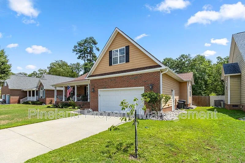 4 bed, 3.0 bath, 2679 sqft, $2,500 — Photo 2