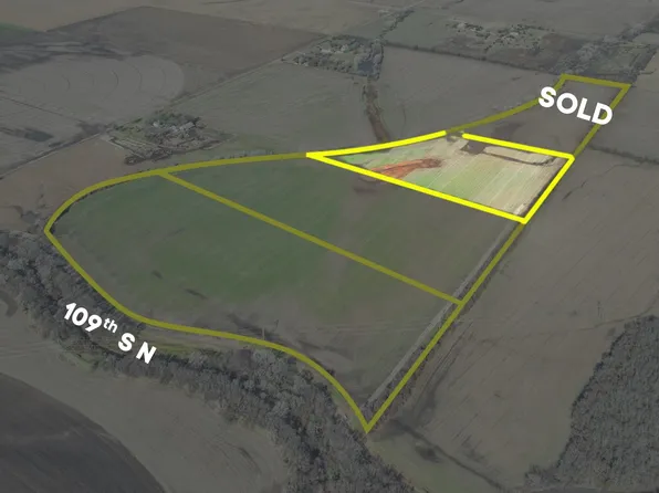 2 W 109th St N, Valley Center, KS 67147