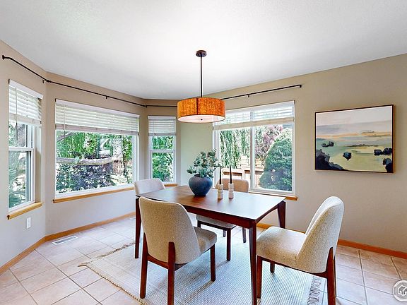5th image of 2132 Sweetwater Creek Dr