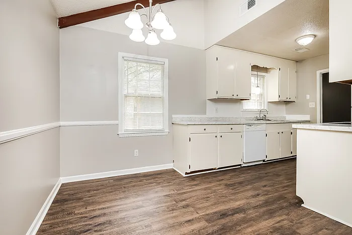 209 Bluebell Ave — Photo 5