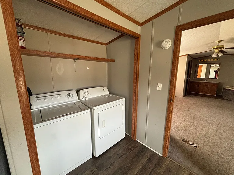 1514 Avalon Dr — Photo 9