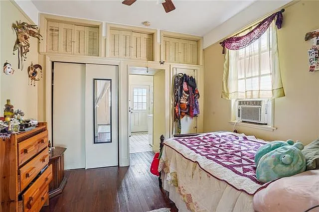 536 Marigny St — Photo 4