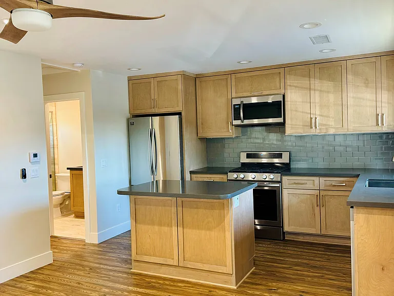 476 S Pixley St — Photo 1