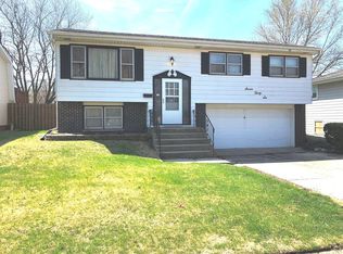 736 210th St, Dyer, IN 46311