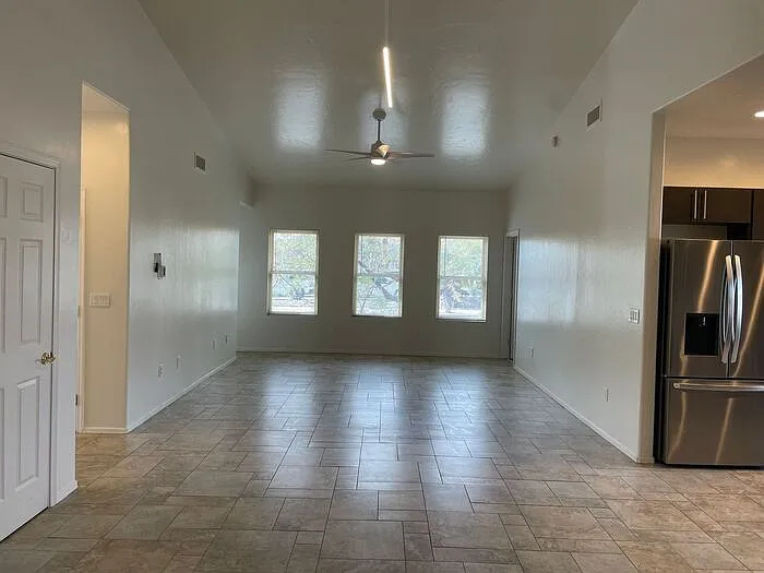 1046 N 4th Ave #2 — Photo 6