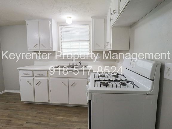 5th image of 405 S Maple St E