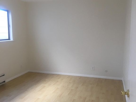 4th image of 2550 Sloat Blvd #6wmkw1dbp