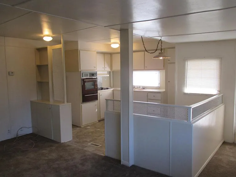 1074 W Johnston Ave — Photo 3