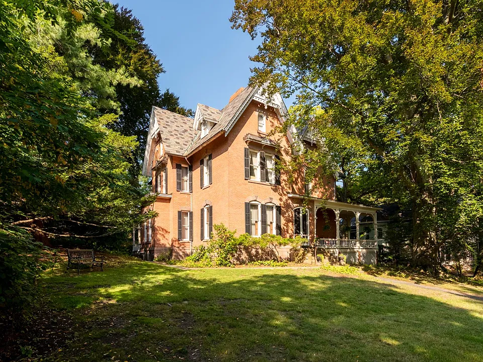 Ellwanger Guest House