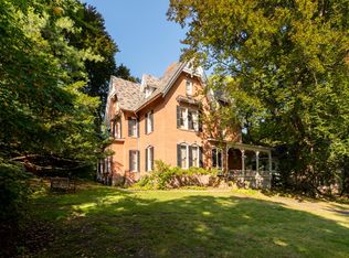 609 Mount Hope Ave, Rochester, NY 14620