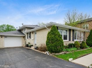 1125 Oakton St, Park Ridge, IL 60068