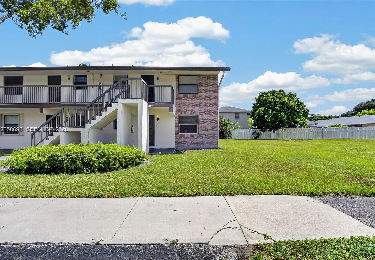 6001 Shakerwood Cir — Photo 2