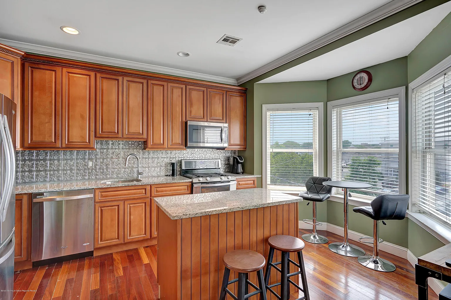 908 Main St APT 3A photo 1