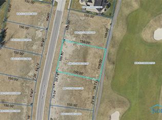 857 Pine Valley Dr, Bowling Green, OH