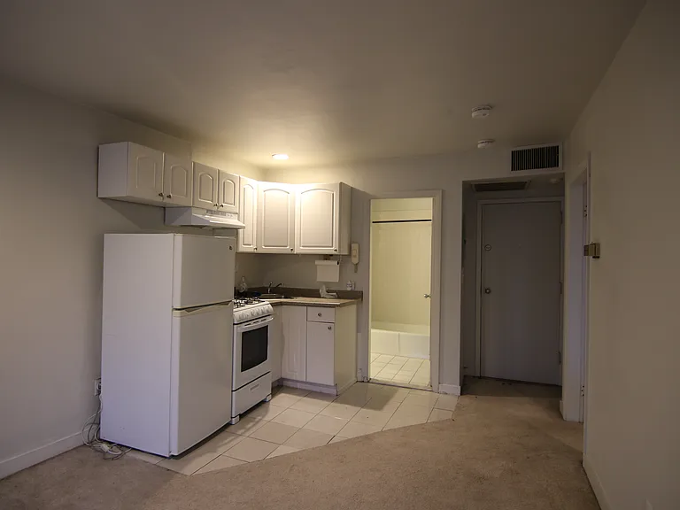 548 Columbus Ave #8 — Photo 3