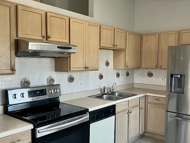2386 Harbor Town Dr — Photo 13