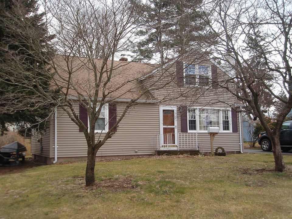FRONT OF HOUSE FROM STREET
