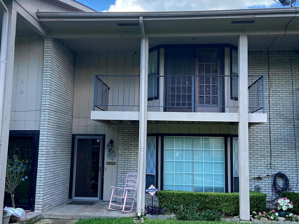 1st image of 5844 Marina Dr